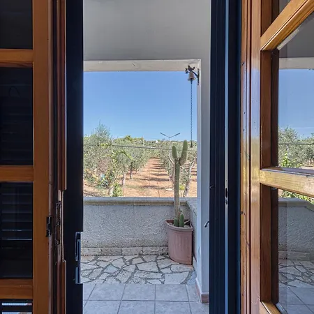 Bright Studio With Seaview And Lovely Balcony