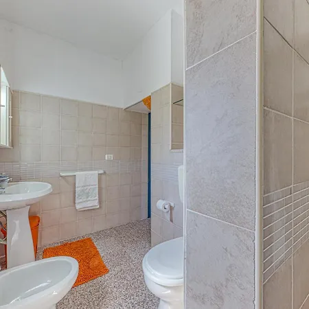 Bright Studio With Seaview And Lovely Balcony Апартаменты Торре-Пали