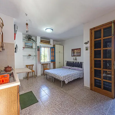 Bright Studio With Seaview And Lovely Balcony Апартаменты Торре-Пали