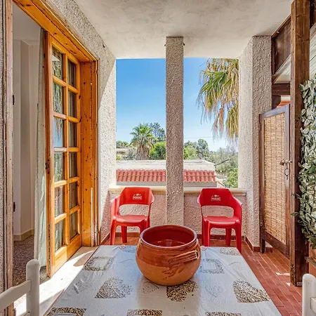 Апартаменты Bright Studio With Seaview And Lovely Balcony *